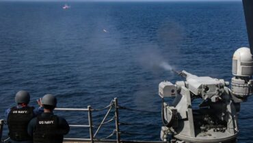 ‘ഓപ്പറേഷൻ എപിക് ഫ്യൂറി’ ശക്തമാക്കി അമേരിക്ക, ഗൾഫ് ഓഫ് ഒമാനിൽ ഇറാനിയൻ കരുത്തുറ്റ യുദ്ധക്കപ്പൽ മുങ്ങുന്നു; വിവരങ്ങൾ പുറത്ത്