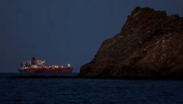 ഹോർമുസ് കടലിടുക്കിലൂടെയുള്ള സുരക്ഷിത യാത്ര, രാജ്യങ്ങളോട് ചർച്ചകൾക്ക് തയ്യാറെന്ന് ഇറാൻ; ‘അമേരിക്കയോട് മാത്രം ഒരു ചർച്ചയുമില്ല’