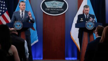 ഇറാനിൽ യുദ്ധം തുടരാൻ 200 ബില്യൺ ഡോളർ അധികസഹായം തേടി പെന്റഗൺ; ആയിരക്കണക്കിന് യുഎസ് സൈനികരെ വിന്യസിക്കാൻ നീക്കം