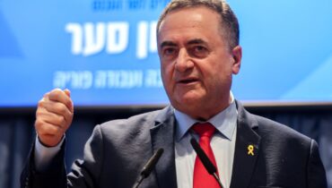 ഇറാനിൽ ആക്രമണം ശക്തമാക്കാൻ ഇസ്രായേൽ; ലക്ഷ്യമിടുന്നത് കൂടുതൽ തന്ത്രപ്രധാന മേഖലകൾ, മുന്നറിയിപ്പുമായി പ്രതിരോധ മന്ത്രി