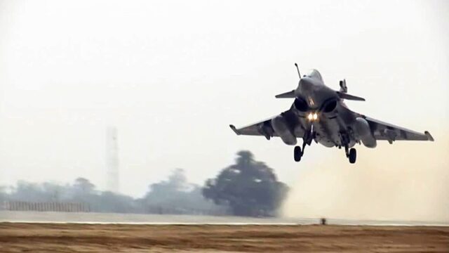 പാകിസ്‌താൻ അതിർത്തിക്ക് സമീപം സൈനിക അഭ്യാസത്തിനൊരുങ്ങി ഇന്ത്യൻ വ്യോമസേന; ജാഗ്രതയോടെ  പാകിസ്‌താൻ