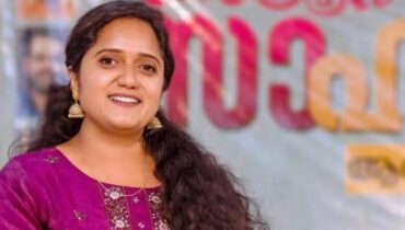 വ്യാജരേഖയുണ്ടാക്കി റേഷൻ കാർഡിൽ പേരുചേർത്തു; കോൺഗ്രസ് നേതാവ് ശ്രീനാദേവി കുഞ്ഞമ്മക്ക് കുരുക്ക്, പേര് നീക്കം ചെയ്യാൻ ഉത്തരവ്