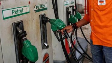 പശ്ചിമേഷ്യന്‍ സംഘര്‍ഷത്തിൽ വലഞ്ഞ് ഇന്ത്യയും; രാജ്യത്ത് പ്രീമിയം പെട്രോള്‍ വില വര്‍ധിച്ചു