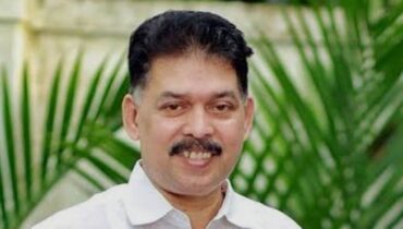 ഇടതുപക്ഷത്ത് നിന്ന് കാരാട്ട് റസാഖ് ലീഗിലേക്ക് തന്നെ മടങ്ങുന്നു; പാണക്കാട് വീട്ടിലെത്തി ഇന്ന് വീണ്ടും ലീഗ് അംഗത്വം സ്വീകരിക്കും