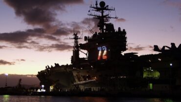 ‘എബ്രഹാം ലിങ്കൺ സുരക്ഷിതം’, ഇറാന്‍റെ മിസൈലുകൾ പരിസരത്ത് പോലും എത്തിയില്ല; പടക്കപ്പൽ തകർത്തെന്ന ഇറാൻ വാദം തള്ളി അമേരിക്ക