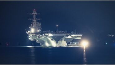 അമേരിക്കയുടെ വമ്പൻ യുദ്ധക്കപ്പൽ യുഎസ്എസ് ജെറാൾഡ് ഫോർഡിൽ തീപിടിത്തം, രണ്ട് സൈനികർക്ക് പരിക്ക്; ഇറാൻ യുദ്ധത്തിലല്ലെന്ന് അമേരിക്ക, അന്വേഷണം ആരംഭിച്ചു