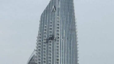 ദുബായിലെ ബഹുനില കെട്ടിടത്തിൽ ഡ്രോൺ ആക്രമണം; വശത്ത് വലിയ ദ്വാരം, താമസക്കാരെ ഒഴിപ്പിച്ചു