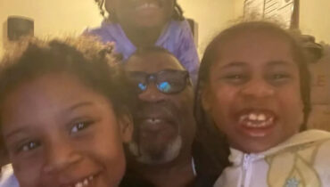 അമേരിക്കയിൽ വീടിന് തീപിടിച്ച് മുത്തച്ഛനും മൂന്ന് കൊച്ചുമക്കളും മരിച്ചു, അന്വേഷണം തുടരുന്നു