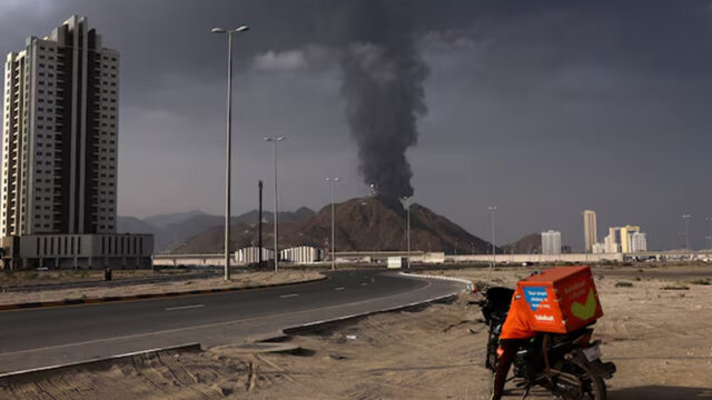 ഇറാൻ ആക്രമണം തുടരുന്നു: സൗദി, ഒമാൻ, സൈപ്രസ് എന്നിവിടങ്ങളിൽ നിന്ന് ജീവനക്കാരെ പിൻവലിച്ച് അമേരിക്ക