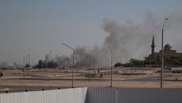 സംഘർഷം വ്യാപിക്കുന്നു; പ്രവാസികളേറെയുള്ള ഗൾഫ് മേഖല കടുത്ത ആശങ്കയിൽ, ദുബായ്, അബുദാബി, ദോഹ ഉൾപ്പടെയുള്ള നഗരങ്ങളിൽ സ്ഫോടനശബ്ദങ്ങൾ, പോരാട്ടം ശക്തമാക്കി ഇസ്രയേലും ഹിസ്ബുള്ളയും