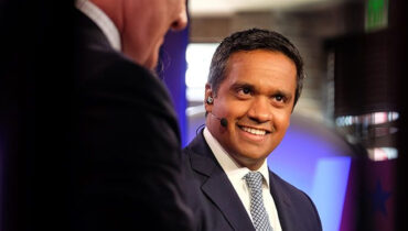 ‘ഇത് എൻ്റെ പത്രസമ്മേളനമാണ്’ എന്നുവരെ റൂബിയോയെക്കൊണ്ട് പറയിച്ചു; ആഗോള ശ്രദ്ധ നേടിയ വാക്പോരിന് പിന്നിൽ ഇന്ത്യൻ വംശജനായ പത്രപ്രവർത്തകൻ, ആരാണ് മനു രാജു?