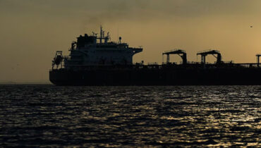 ഹോർമുസ് കടലിടുക്ക് കടന്ന് ഇന്ത്യൻ കപ്പലുകൾ; പാചകവാതകവുമായി രണ്ട് ടാങ്കറുകൾ കൂടി ഉടൻ തീരത്തെത്തും