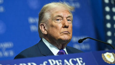 ഹോർമുസ് കടലിടുക്ക് തുറന്നില്ലെങ്കിൽ ഇറാനിലെ ഊർജ്ജകേന്ദ്രങ്ങൾ തകർക്കും: കർശന മുന്നറിയിപ്പുമായി ട്രംപ്