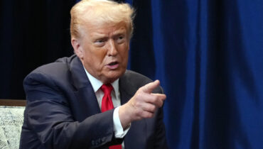 ‘സമ്മർദ്ദം കുറയ്ക്കാൻ’: റഷ്യൻ എണ്ണ വാങ്ങാൻ ഇന്ത്യക്ക് ഇളവ് നൽകിയതിൻ്റെ കാരണം വ്യക്തമാക്കി ട്രംപ്