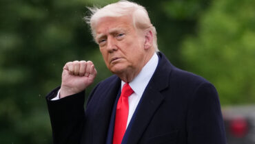 ട്രംപിൻ്റെ ‘കീഴടങ്ങൽ’ ആവശ്യം തള്ളി ഇറാൻ; അടുത്ത നേതാവിനെ തീരുമാനിക്കുന്നത് അമേരിക്കയല്ലെന്ന് ഭരണകൂടം