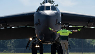 അമേരിക്കയ്ക്ക് വൻ പ്രഹരം; യുഎസ് യുദ്ധവിമാനങ്ങൾക്ക് ആകാശം കൊട്ടിയടച്ച് സ്പെയിൻ, നാറ്റോ സഖ്യത്തിൽ വിള്ളലോ?