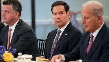 സമാധാനത്തിലേക്കുള്ള വഴിയുടെ ആദ്യ പടി; വലിയ പ്രതീക്ഷ പങ്കുവെച്ച് റൂബിയോ; ഇസ്രായേൽ – ലബനൻ ചരിത്രപരമായ ചർച്ചകൾ വാഷിംഗ്ടണിൽ