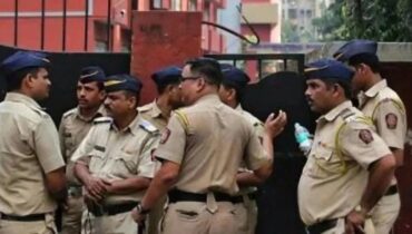 ഉടൻ ഇന്ത്യ വിടണം, 3 അമേരിക്കൻ പൗരന്മാർക്ക് ‘ലീവ് ഇന്ത്യ നോട്ടീസ്’ നൽകി പൊലീസ്; മതപ്രചാരണത്തിൽ ഏർപ്പെട്ടതായി കണ്ടെത്തി