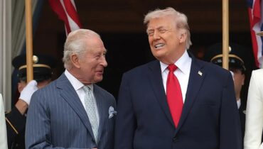 ഏറ്റവും മികച്ച രാജാവ്, കിംഗ് ചാൾസിനെ പ്രശംസകൊണ്ട് മൂടി ഡോണൾഡ് ട്രംപ്; വൈറ്റ് ഹൗസിൽ ഊഷ്മളമായ യാത്രയയപ്പ് നൽകി പ്രസിഡന്റ്