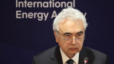 ലോകം കണ്ട ഏറ്റവും വലിയ ഊർജ്ജ പ്രതിസന്ധി, അതിഗുരുതരമായ മുന്നറിയിപ്പുമായി ഇന്റർനാഷണൽ എനർജി ഏജൻസി; എണ്ണ വിപണി വലിയ തകർച്ചയിലേക്ക്