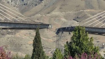 ആക്രമണം തുടർന്ന് അമേരിക്ക; ഇറാനിലെ ഏറ്റവും വലിയ പാലം ‘ബി-1 ബ്രിഡ്ജ്’ തകർത്തു