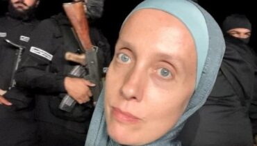 അമേരിക്കൻ മാധ്യമപ്രവർത്തക ഷെല്ലി കിറ്റിൽസൺ ബാഗ്ദാദിൽ മോചിതയായി