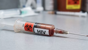 എച്ച്ഐവി ബാധിച്ച രക്തം വിവാഹാലോചന നിരസിച്ചതിന് കുത്തിവെച്ചു;   ജീവനൊടുക്കി യുവതി