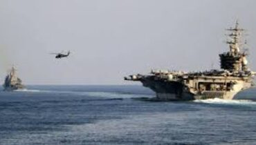 ഇറാൻ യുദ്ധം ആരംഭിച്ചതിന് ശേഷം ആദ്യമായി ഹോർമുസ് കടലിടുക്ക് കടന്ന് യുഎസിൻ്റെ രണ്ട്  യുദ്ധക്കപ്പലുകൾ