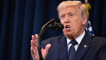 വലിയ പ്രശ്‌നങ്ങൾ നേരിടാൻ പോകുന്നു; ഇറാനിലേക്കുള്ള ആയുധ കയറ്റുമതി റിപ്പോർട്ടുകളിൽ ചൈനയ്ക്ക് മുന്നറിയിപ്പ് നൽകി ട്രംപ്, ഇറാനെതിരെ വിജയം