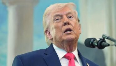 ഇന്ത്യയേയും ചൈനയേയും എണ്ണ ഉറവിടം വിച്ഛേദിച്ച് നമ്മർദ്ദത്തിലാക്കും;  ഇറാനെ മെരുക്കാനുള്ള തന്ത്രങ്ങളുടെ ലേഖനം പങ്കുവെച്ച് ട്രംപ്