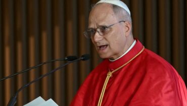 സ്വേച്ഛാധിപതികളെ കുറിച്ചുള്ള  പ്രസംഗം ട്രംപിനെ ലക്ഷ്യമിട്ടല്ലെന്ന് മാർപാപ്പ