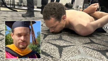 വൈറ്റ് ഹൗസ് മാധ്യമ പ്രവർത്തകരുടെ അത്താഴ  വിരുന്നിൽ വെടിവെപ്പ് നടത്തിയ അക്രമി അധ്യാപകനും ഗെയിം ഡെവലപ്പറും