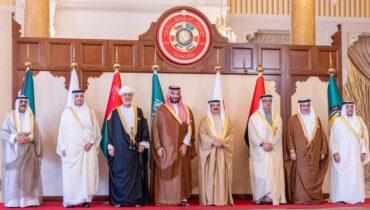 ഇറാനെതിരെ കടുത്ത വിമർശനവുമായി ജിസിസി ഉച്ചകോടി, ‘ഗൾഫ് മേഖലയിലെ സുരക്ഷയിൽ വിട്ടുവീഴ്ച്ചയുണ്ടാകില്ല’, ഹൊർമൂസിൽ ഫീസ് പാടില്ല