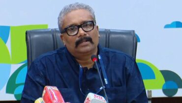 അനുമതിയില്ലാതെ മാധ്യമങ്ങളോട് പ്രതികരിച്ചതിന് ബി അശോക് ഐഎഎസിന് സസ്പെൻഷൻ