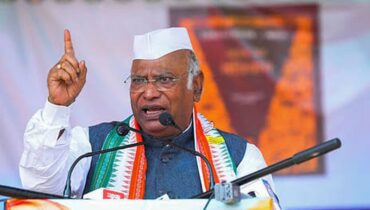 യുഡിഎഫ് കേരളത്തിൽ  അധികാരത്തിൽ തിരിച്ചെത്തുമെന്ന് മല്ലികാർജുൻ ഖാർഗെ