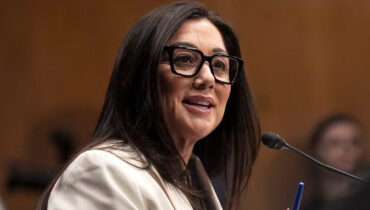 യുഎസ് ലേബർ സെക്രട്ടറി ലോറി ഷാവേസ്-ഡിറെമറെ പുറത്താക്കി; ട്രംപ് ഭരണകൂടത്തിൽ അഴിച്ചുപണി തുടരുന്നു