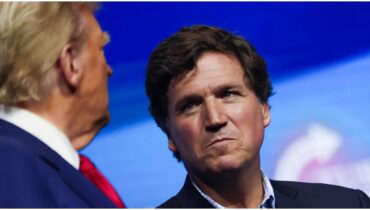 ട്രംപിനെ പ്രസിഡന്‍റാക്കിയത് വലിയ തെറ്റായിപ്പോയി; അമേരിക്കൻ ജനതയോട് പരസ്യമായി ക്ഷമ ചോദിച്ച് ടക്കർ കാൾസൺ