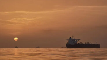 വെടിനിർത്തൽ ലംഘനം: ഹോർമുസ് കടലിടുക്ക് തുറക്കില്ലെന്ന് ഇറാൻ; സമാധാന ചർച്ചകൾ അനിശ്ചിതത്വത്തിൽ