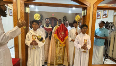 ഹൂസ്റ്റൺ സെന്റ് പീറ്റേഴ്സ് മലങ്കര കത്തോലിക്കാ ദേവാലയത്തിൽ ഈസ്റ്റർ ആഘോഷങ്ങൾ ഭക്തിസാന്ദ്രമായി