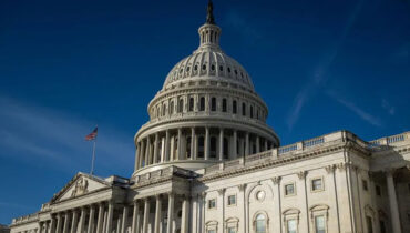 പൗരന്മാരുടെ സ്വകാര്യതയോ രാജ്യസുരക്ഷയോ? യുഎസിൽ ‘സെക്ഷൻ 702’ വീണ്ടും ചർച്ചയാകുന്നു, വിവാദമായ ‘ഫിസ’ നിയമം നീട്ടാൻ കോൺഗ്രസ് അനുമതി, പക്ഷേ ട്രംപിൻ്റെ ആവശ്യം തള്ളി