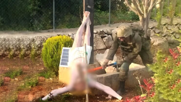 യേശുക്രിസ്തുവിൻ്റെ പ്രതിമ തകർക്കുന്ന ഇസ്രായേൽ സൈനികൻ; ചിത്രം യഥാർത്ഥമെന്ന് സ്ഥിരീകരണം, യുദ്ധത്തിനിടെ ഇസ്രയേലിന് തിരിച്ചടി