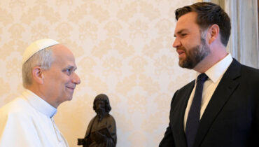 ദൈവശാസ്ത്രം സംസാരിക്കുമ്പോൾ മാർപ്പാപ്പ ജാഗ്രത പാലിക്കണം; ജെ.ഡി. വാൻസിൻ്റെ പ്രസ്താവന വിവാദമാകുന്നു