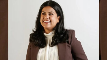 വാഷിംഗ്ടൺ ഡിസി മേയർ പോരാട്ടത്തിന് ആദ്യമായി ഒരു ദക്ഷിണേഷ്യൻ വംശജ; ചരിത്രമെഴുതി തമിഴ്നാട് സ്വദേശിനി റിനി സമ്പത്ത്