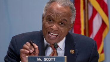യുഎസ് കോൺഗ്രസ് അംഗം ഡേവിഡ് സ്കോട്ട് അന്തരിച്ചു; വിടവാങ്ങിയത് ചരിത്രം കുറിച്ച ആഫ്രിക്കൻ അമേരിക്കൻ നേതാവ്