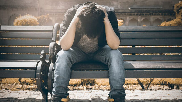 അമേരിക്കൻ സ്വപ്നങ്ങൾക്ക് കരിനിഴൽ: നിയമപരമായ കുടിയേറ്റത്തിൽ വൻ ഇടിവ്, വിദ്യാർത്ഥി വിസകളിൽ 40% കുറവ്