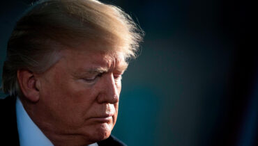 എപ്‌സ്റ്റീൻ്റെ ജന്മദിനക്കത്ത് വിവാദം: വാൾസ്ട്രീറ്റ് ജേണലിനെതിരായ ട്രംപിൻ്റെ മാനനഷ്ടക്കേസ് കോടതി തള്ളി