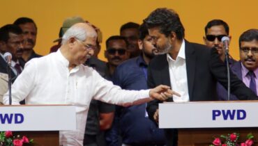 ഇനി  തമിഴ്തായ് വാഴ്ത്ത് തന്നെ ആദ്യം, നിലപാട് വ്യക്തമാക്കി ടിവികെ മന്ത്രി; ഗവർണറോട് പലവട്ടം എതിർപ്പ് അറിയിച്ചതായും വിശദീകരണം