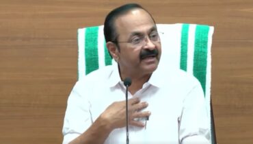 അച്ഛന്‍റെ പേര് പറഞ്ഞാൽ എന്താണ് കുഴപ്പമെന്ന് മുഖ്യമന്ത്രി, ‘മേനോൻ’ വിവാദത്തിൽ പ്രതികരണം വൈകാരികം; അമ്മയുടെ പേക് പറയാത്തതിൽ സങ്കടം