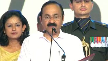 കേരളത്തിന്റെ 13ാം മുഖ്യമന്ത്രിയായി സത്യപ്രതിജ്ഞ ചെയ്ത് അധികാരമേറ്റ് വി ഡി സതീശന്‍