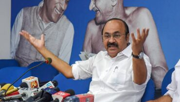 മുനമ്പം ഭൂമി വിഷയം; 10 മിനിറ്റില്‍ തീരുമാനം എടുപ്പിക്കാതിരിക്കാൻ മുൻ സർക്കാർ പോണ പോക്കിൽ എട്ടിന്റെ പണി തന്നുവെന്ന് മുഖ്യമന്ത്രി